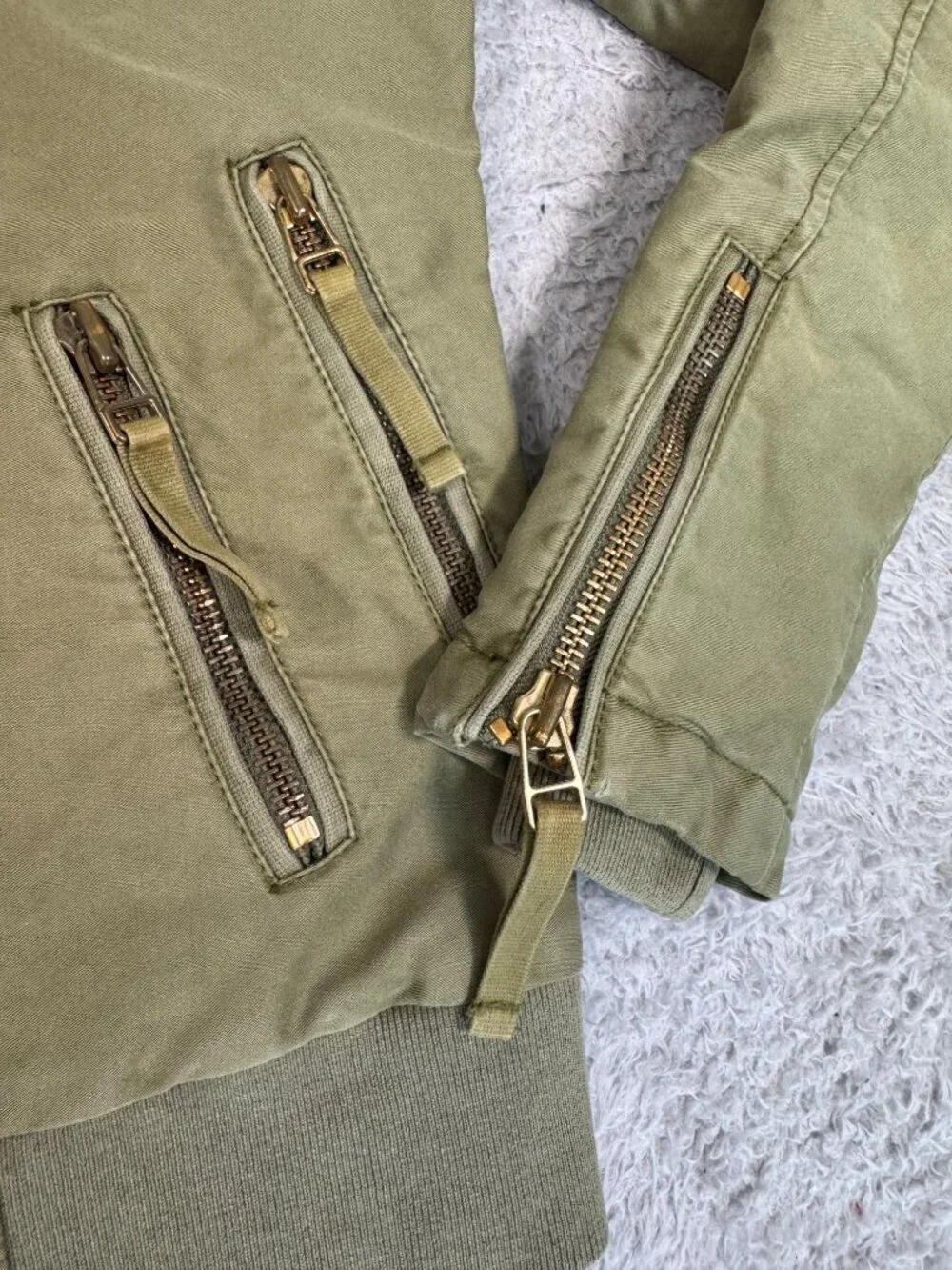 True Religion Military Green Bomber Funnel Knit Jacket Womens XS Stylish Casual - Picture 16 of 16